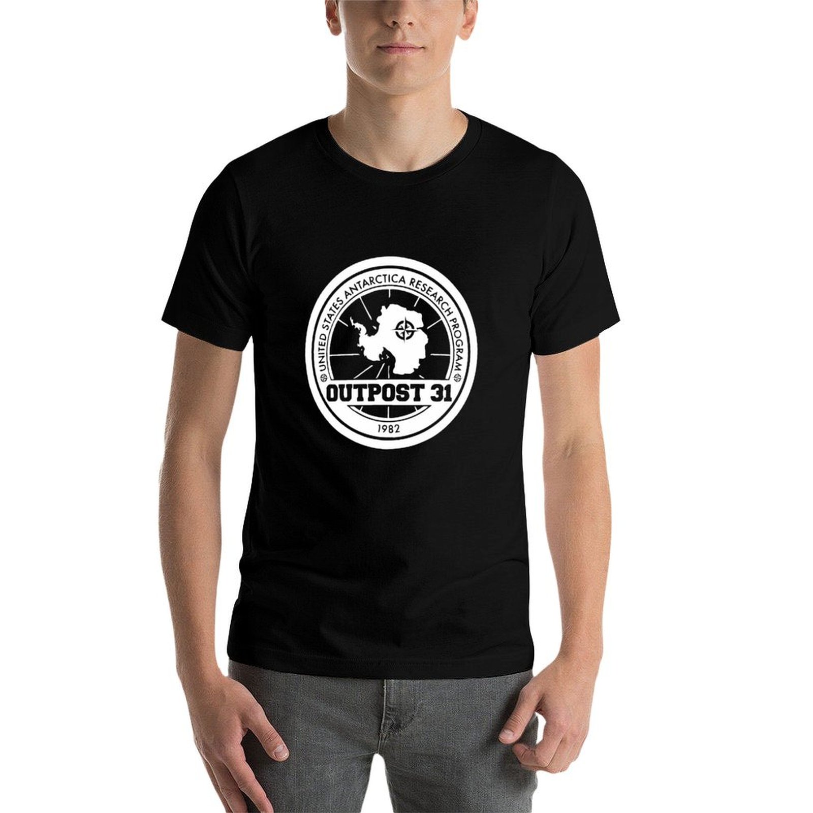 Outpost 31 Logo MERCHANDISE T- - Anime Merchandise For Men recension och pris
